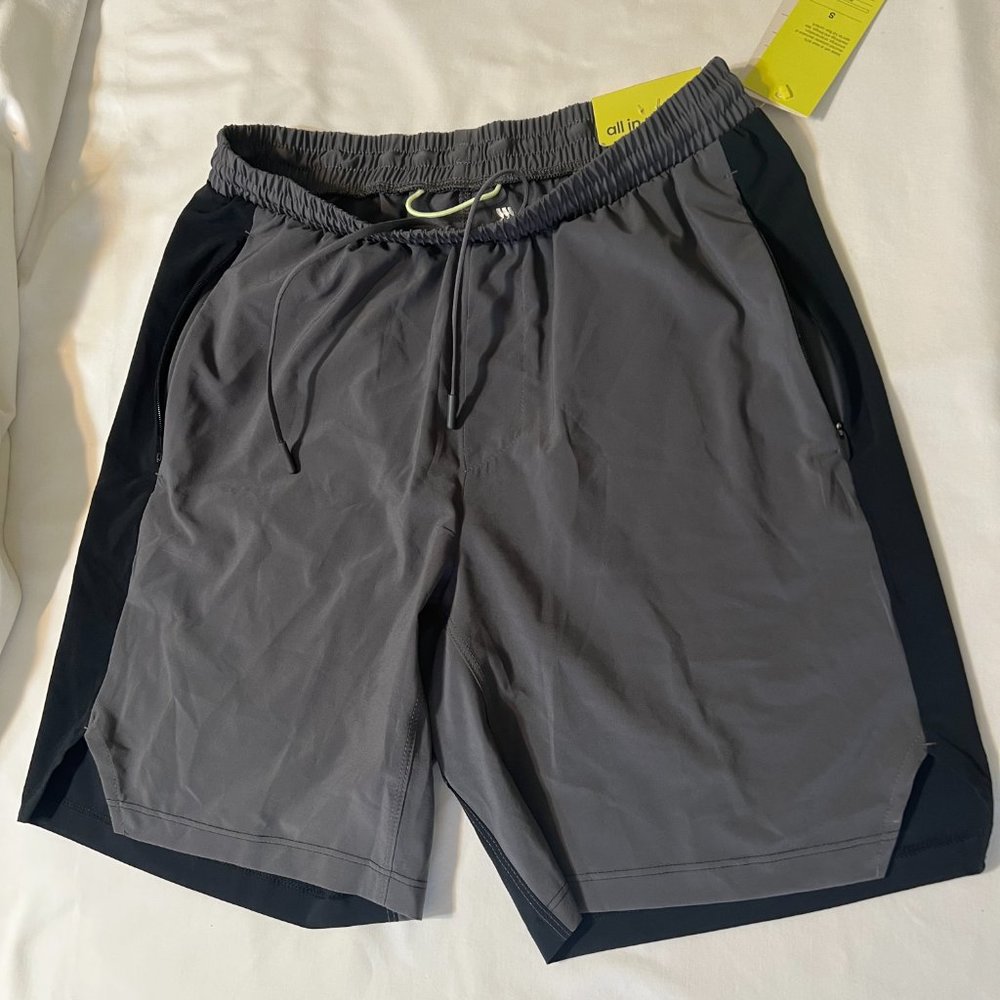 all in motion’s Men’s Gray and Black Run Shorts – Small